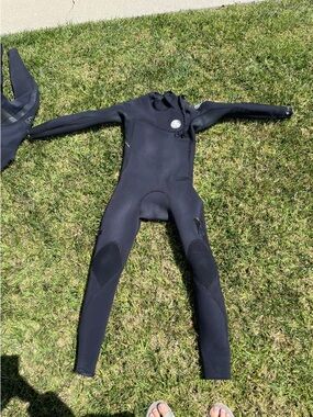 Rip curl wetsuit, men’s L ? Women’s 10ish